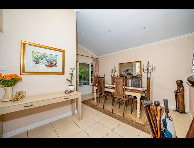 4 BEDROOM HOUSE FOR SALE IN COWIES HILL